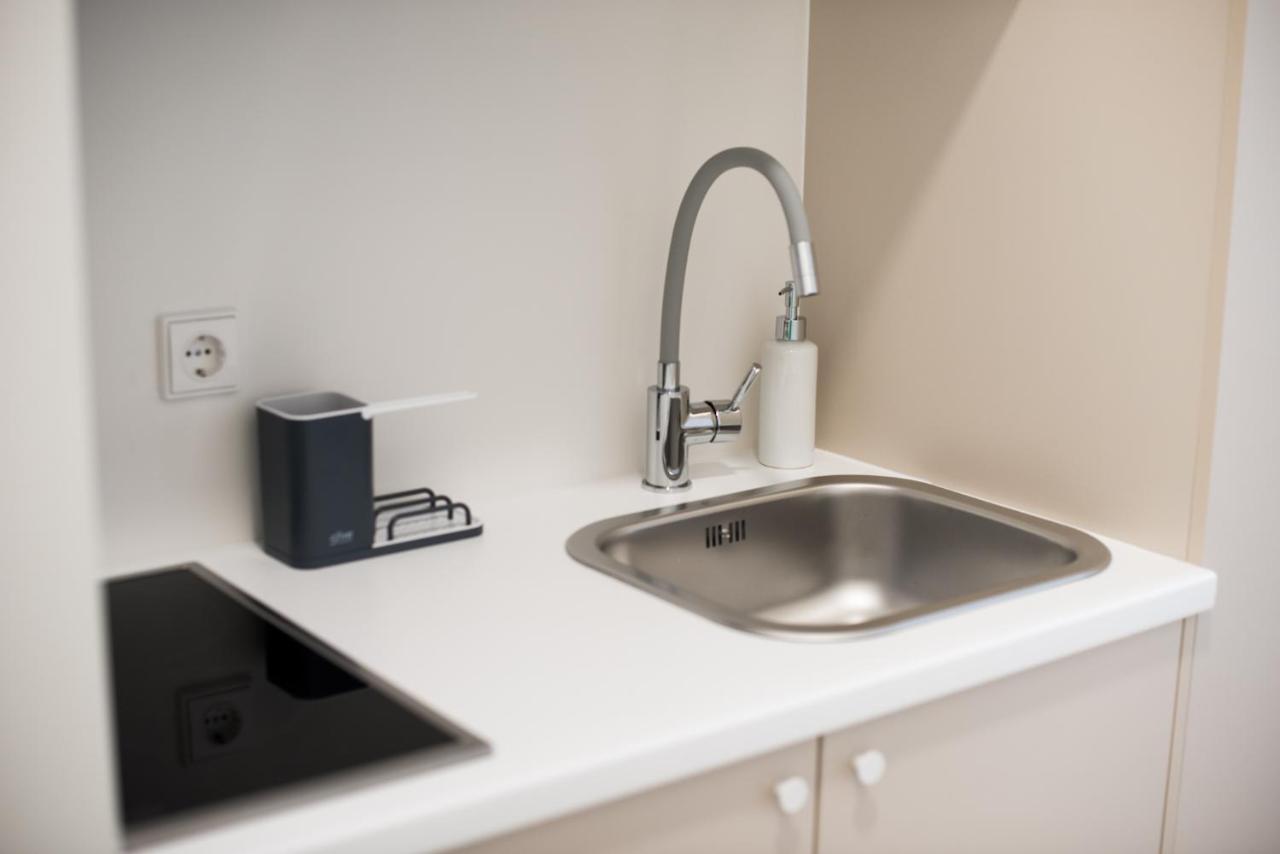 Studio Apartment In Laisves Aleja Каунас Екстер'єр фото