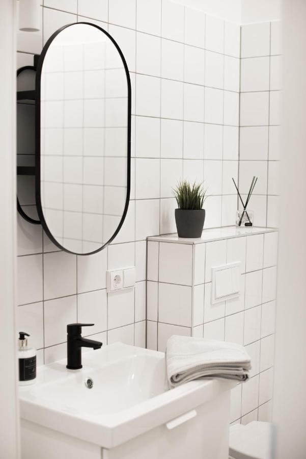 Studio Apartment In Laisves Aleja Каунас Екстер'єр фото
